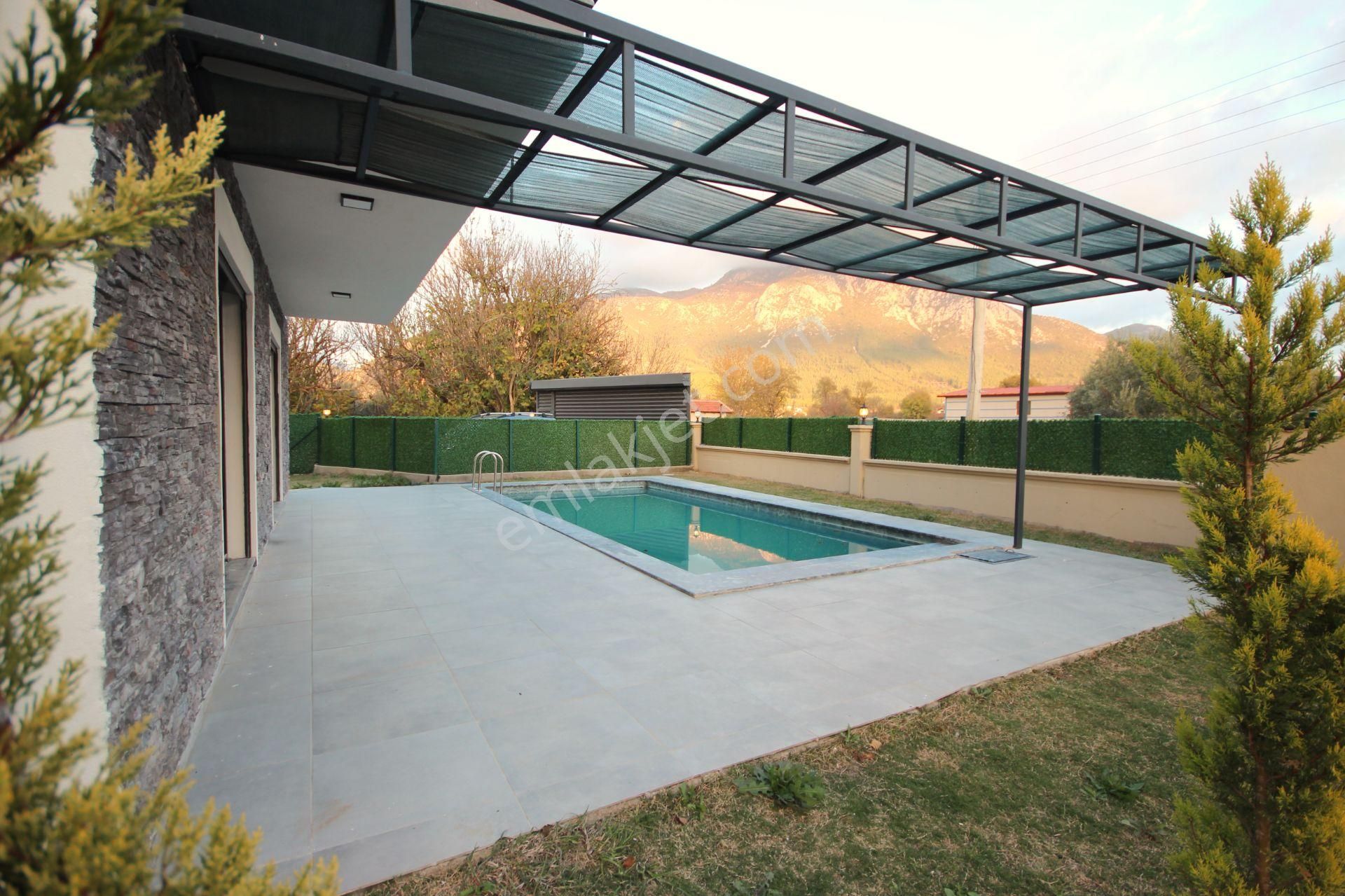 Goldhouse Dan Satılık Villa Doğa Manzaralı Fırsat Tripleks 4+1