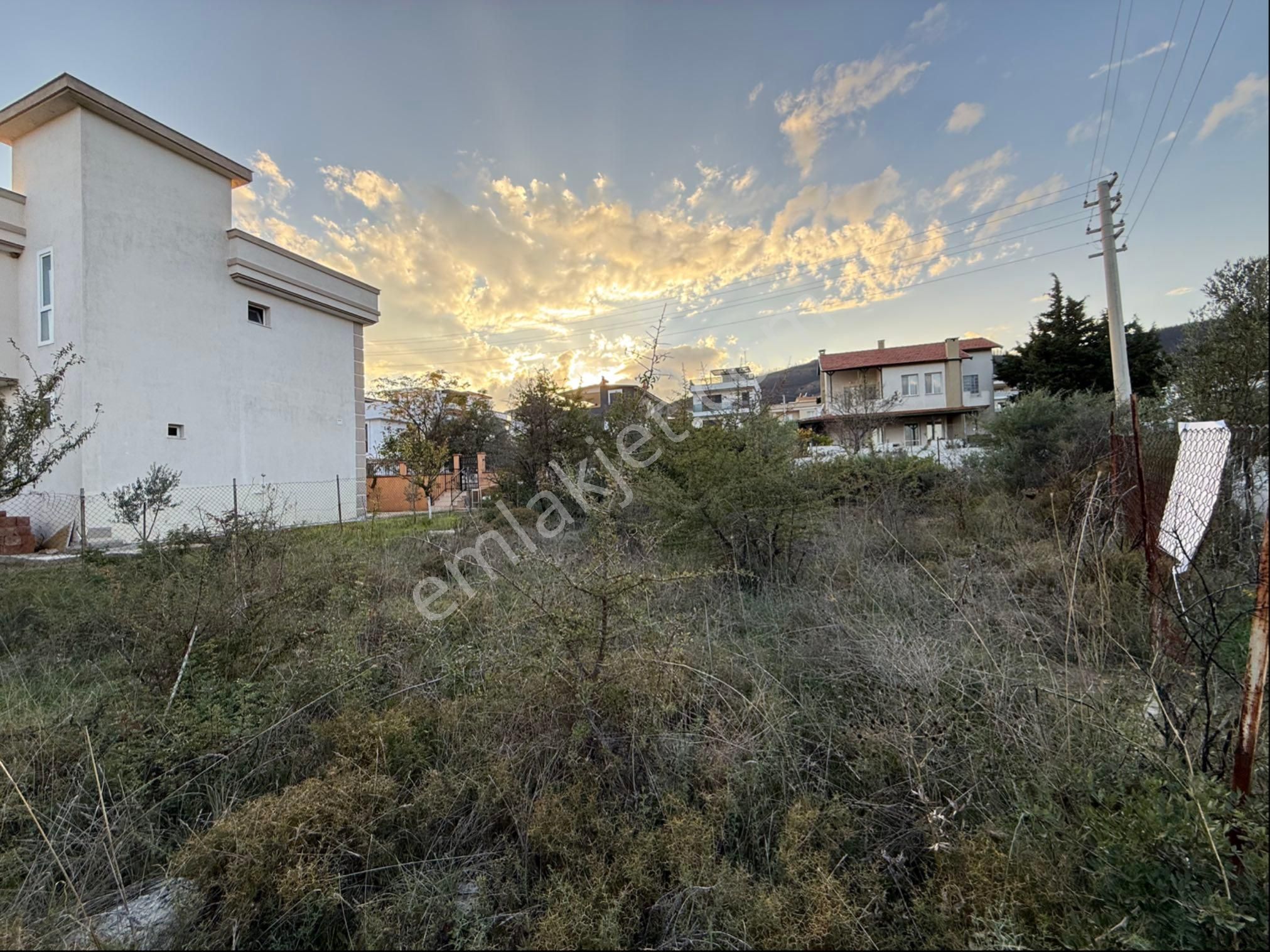 Seferihisar Doğanbey’de Satılık 285 Metre² Villa İmarlı Köşe Arsa - Görsel 6