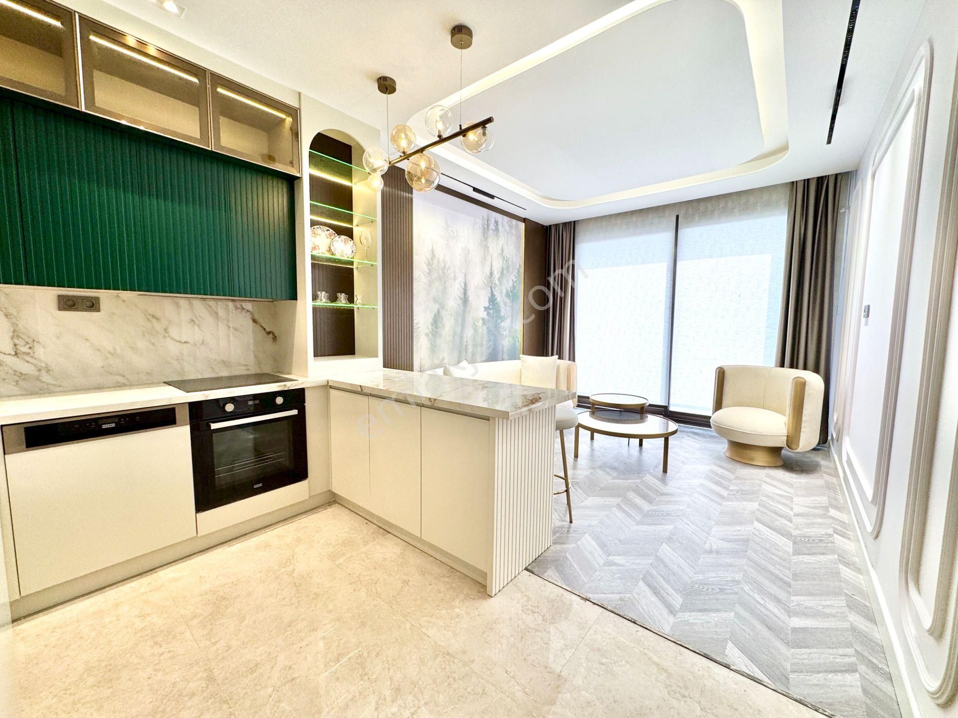 Mersin Mezitli Tecede Marka Projede Satılık Lüx 1+1 Daire