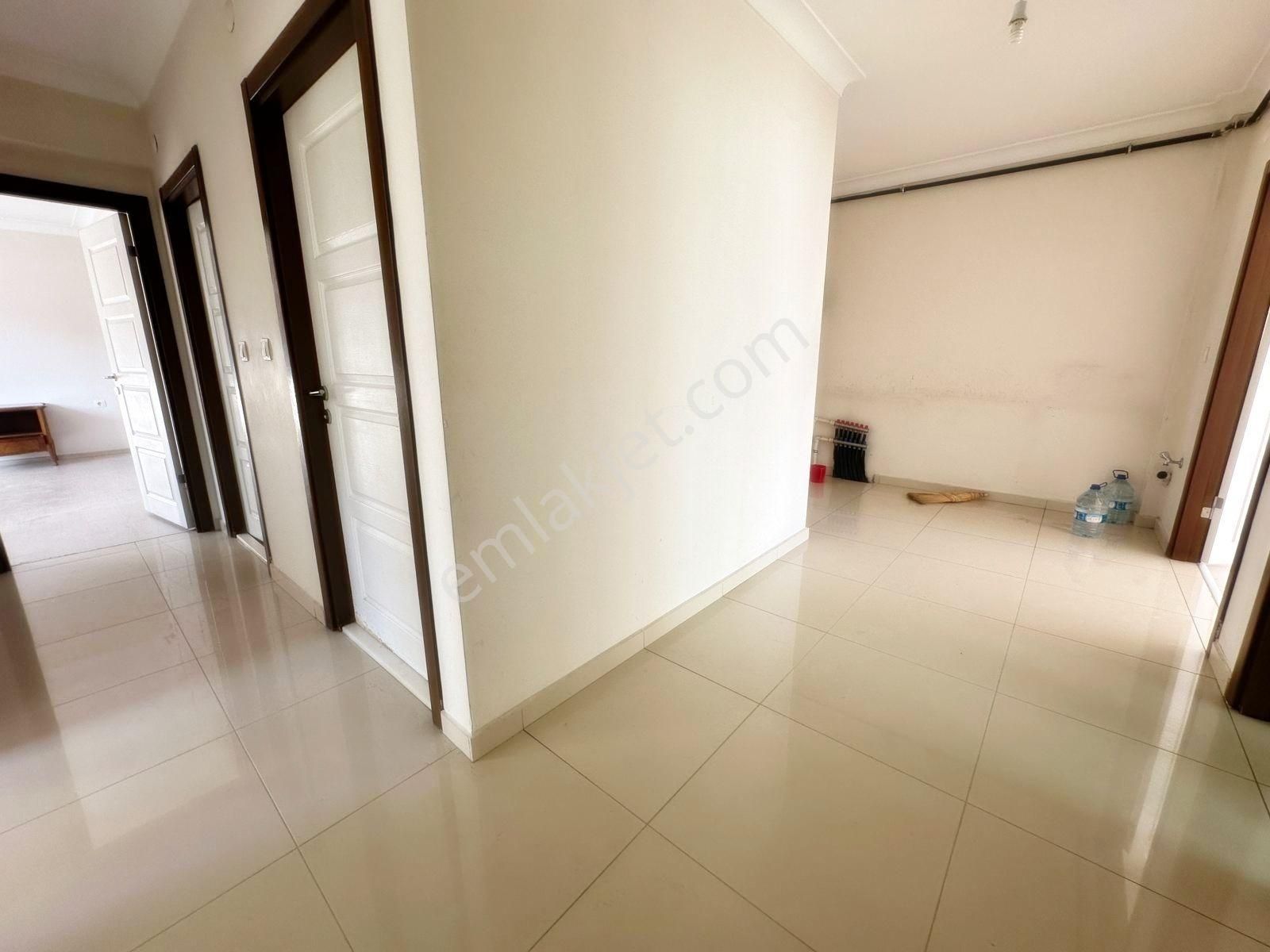Relax'tan Ayvalı Da Site İçi 4.kat 170 M2 Teras Bal. 3+1 Kacmaz - Görsel 19