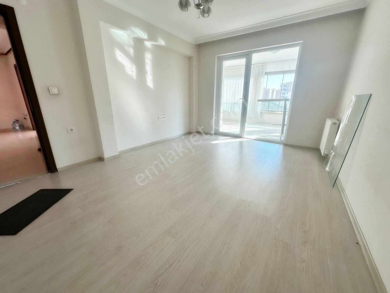 Relax'tan Ayvalı Da Site İçi 4.kat 170 M2 Teras Bal. 3+1 Kacmaz - Görsel 10