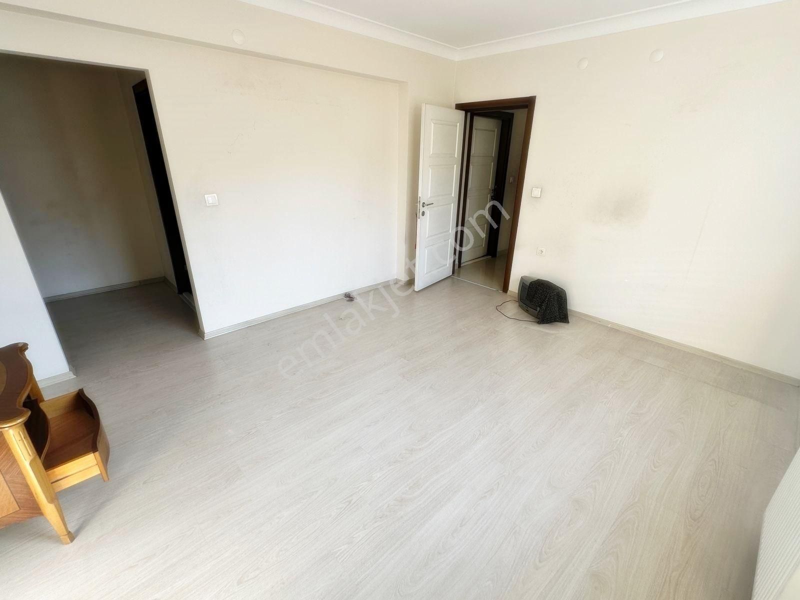 Relax'tan Ayvalı Da Site İçi 4.kat 170 M2 Teras Bal. 3+1 Kacmaz - Görsel 22