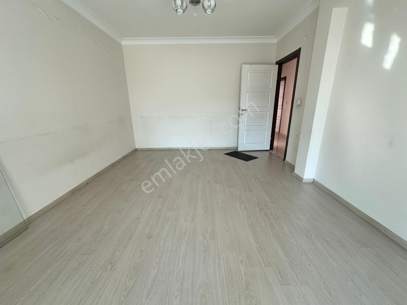 Relax'tan Ayvalı Da Site İçi 4.kat 170 M2 Teras Bal. 3+1 Kacmaz - Görsel 5