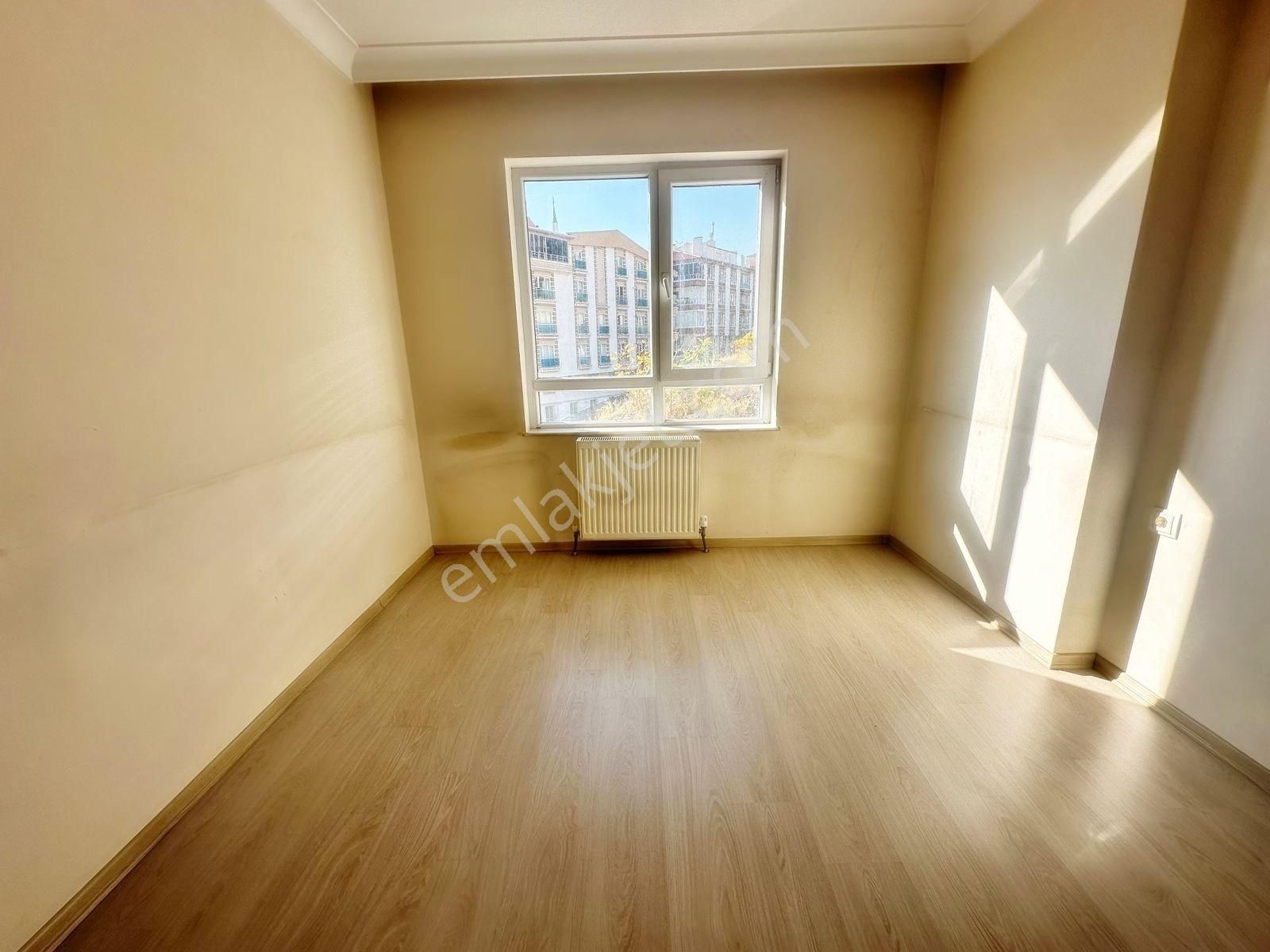 Relax'tan Ayvalı Da Site İçi 4.kat 170 M2 Teras Bal. 3+1 Kacmaz - Görsel 13