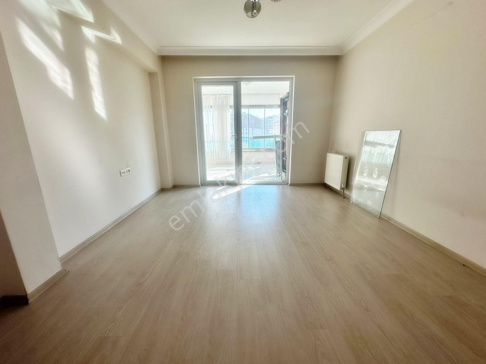 Relax'tan Ayvalı Da Site İçi 4.kat 170 M2 Teras Bal. 3+1 Kacmaz - Görsel 12