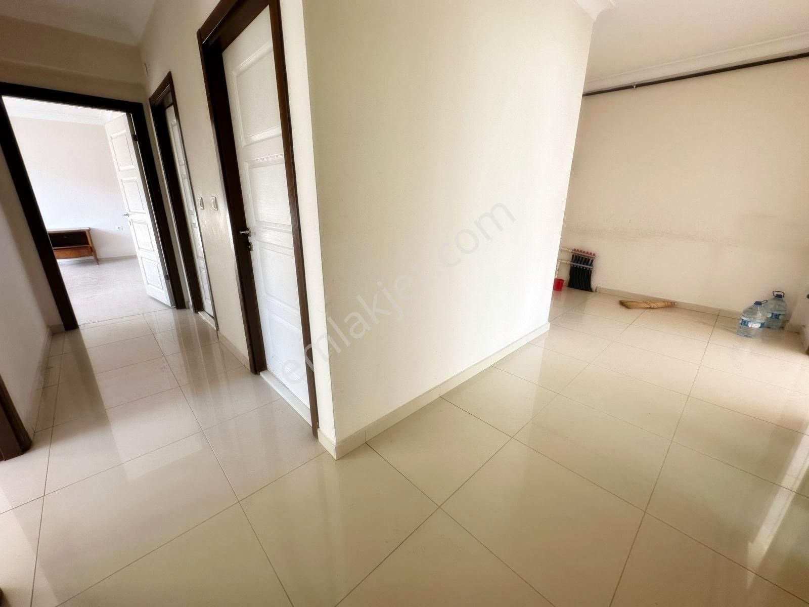 Relax'tan Ayvalı Da Site İçi 4.kat 170 M2 Teras Bal. 3+1 Kacmaz - Görsel 21