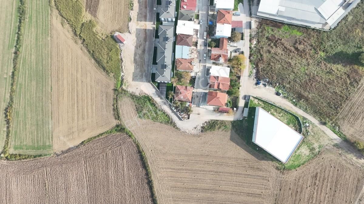 Adapazarı Ozanlar Mh Köşe Parsel Ticari İmarlı Arsa