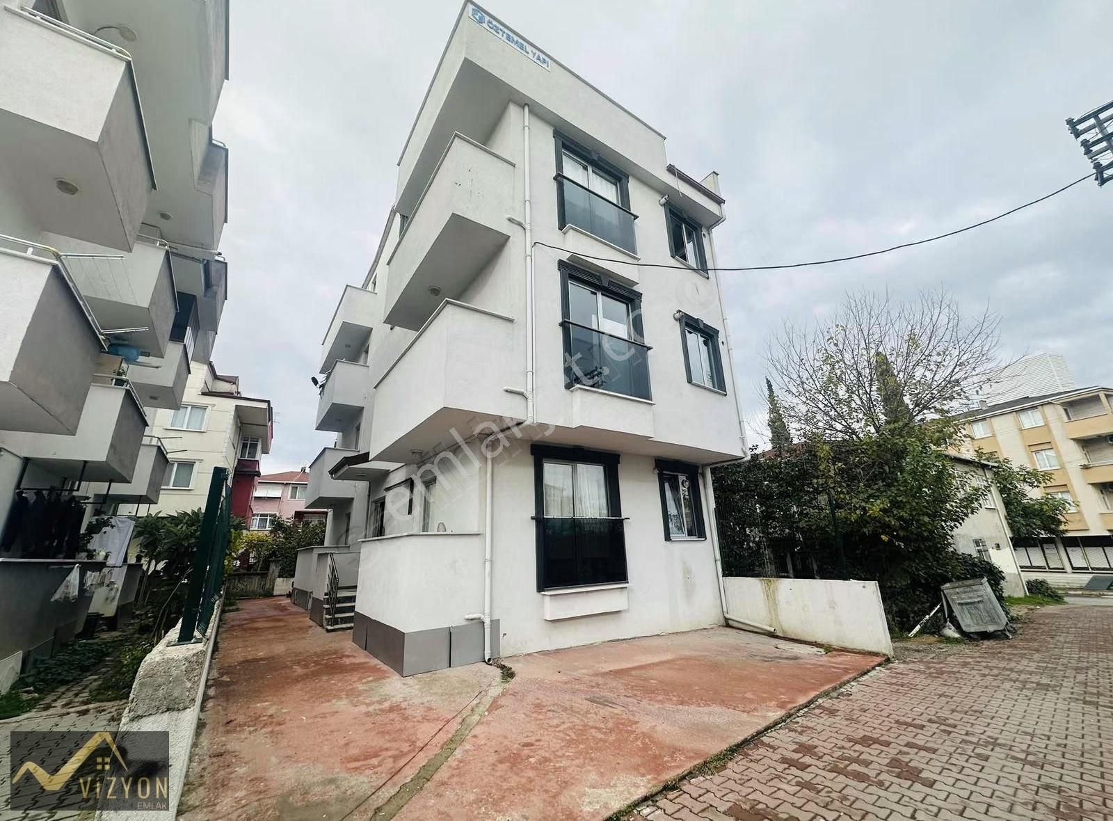 Vizyon Emlaktan Satılık 4+1 Çift Mutfaklı Dublex Ön Cephe