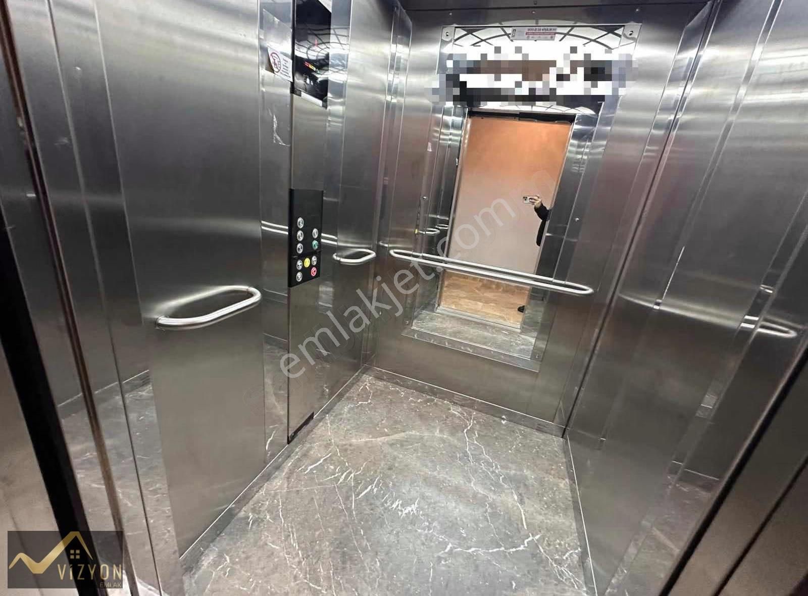 Vizyon Emlak'tan Fsm Cad.de Asansörlü K.otoparklı 2+1 Arakat - Görsel 2