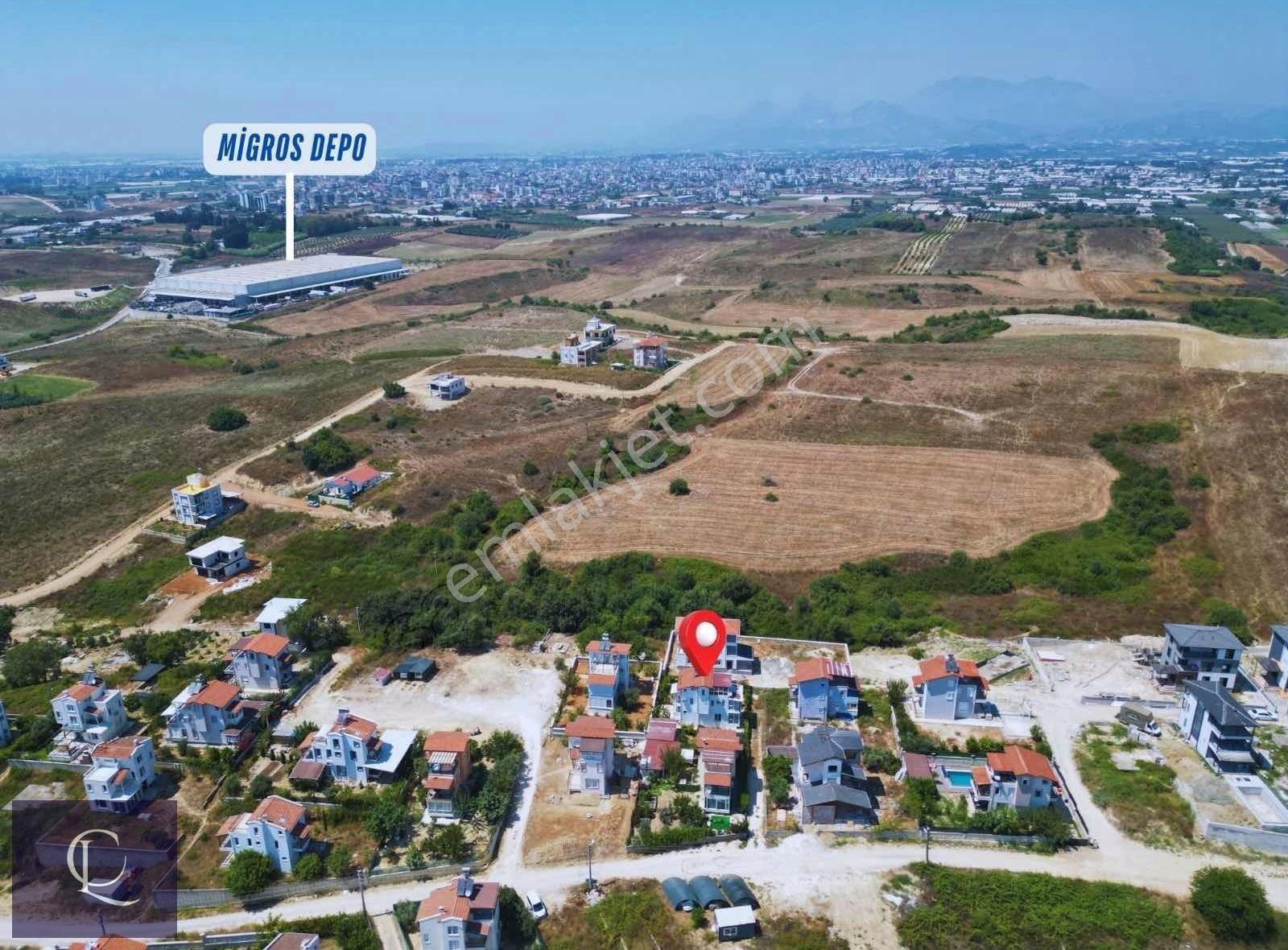 Clara Gayrimenkul'den Serik'de Satılık Müstakil Tripleks - Görsel 4