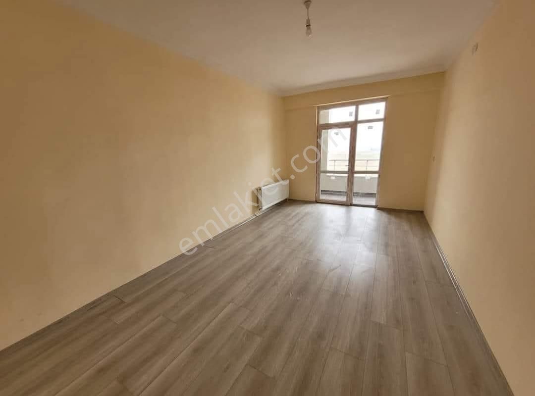 Kosova'da İtfaiye Arkası 4+1 Kapalı Otoparklı Ebebeyn Banyolu Sıfır Ayarında Kiralık Daire - Görsel 6