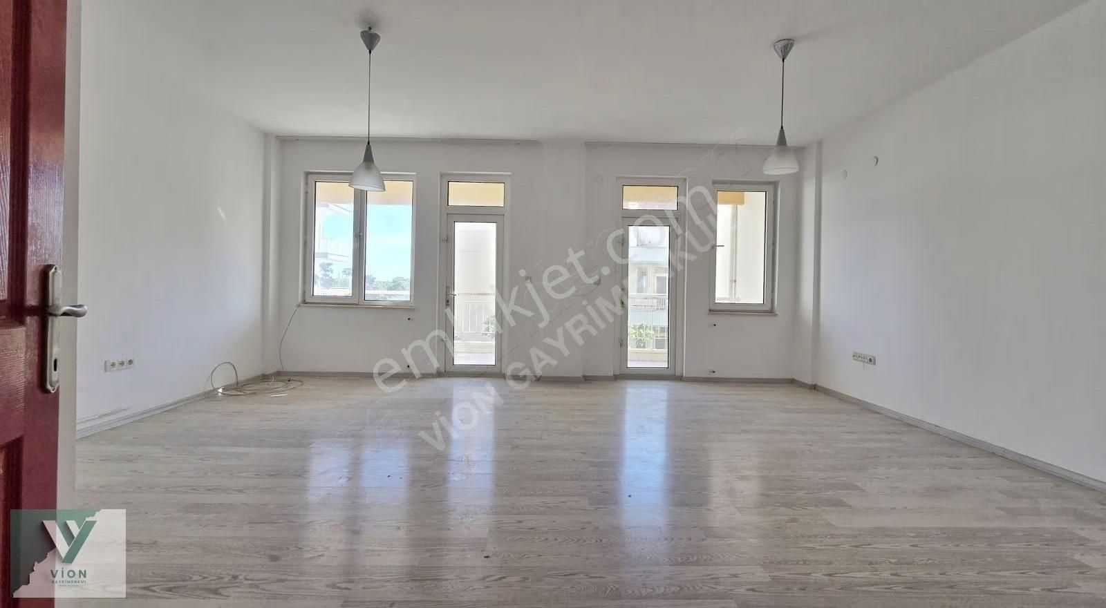 Tevfik Önal'dan Kundu Turizm Yolu'na 25 Mt 7+1 Bahçeli Villa - Görsel 24