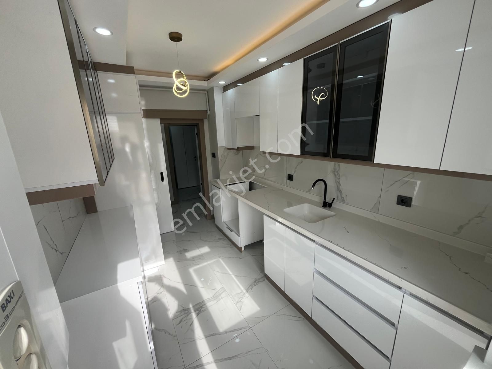 Mç Emlak Tan Akşemsettin De Satılık 3+1 Daire