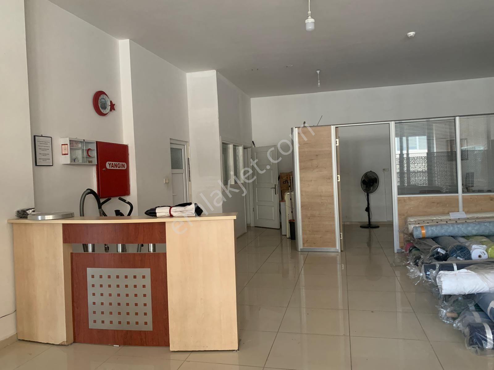Turyap Leyla Akçınar'dan Vişne Cad. 300 M2 Giriş Kat Kiralık - Görsel 7
