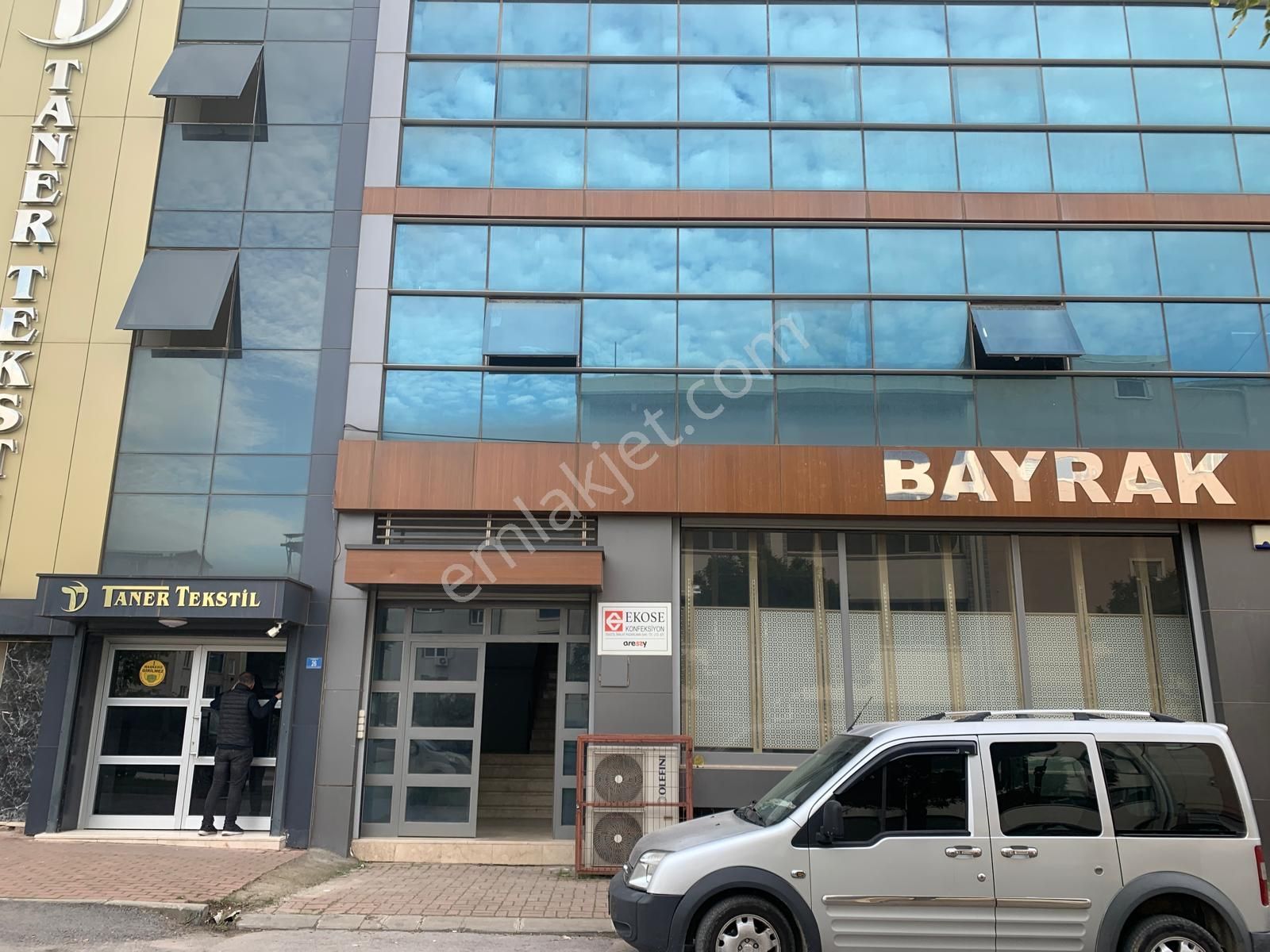Turyap Leyla Akçınar'dan Vişne Cad. 300 M2 Giriş Kat Kiralık - Görsel 2