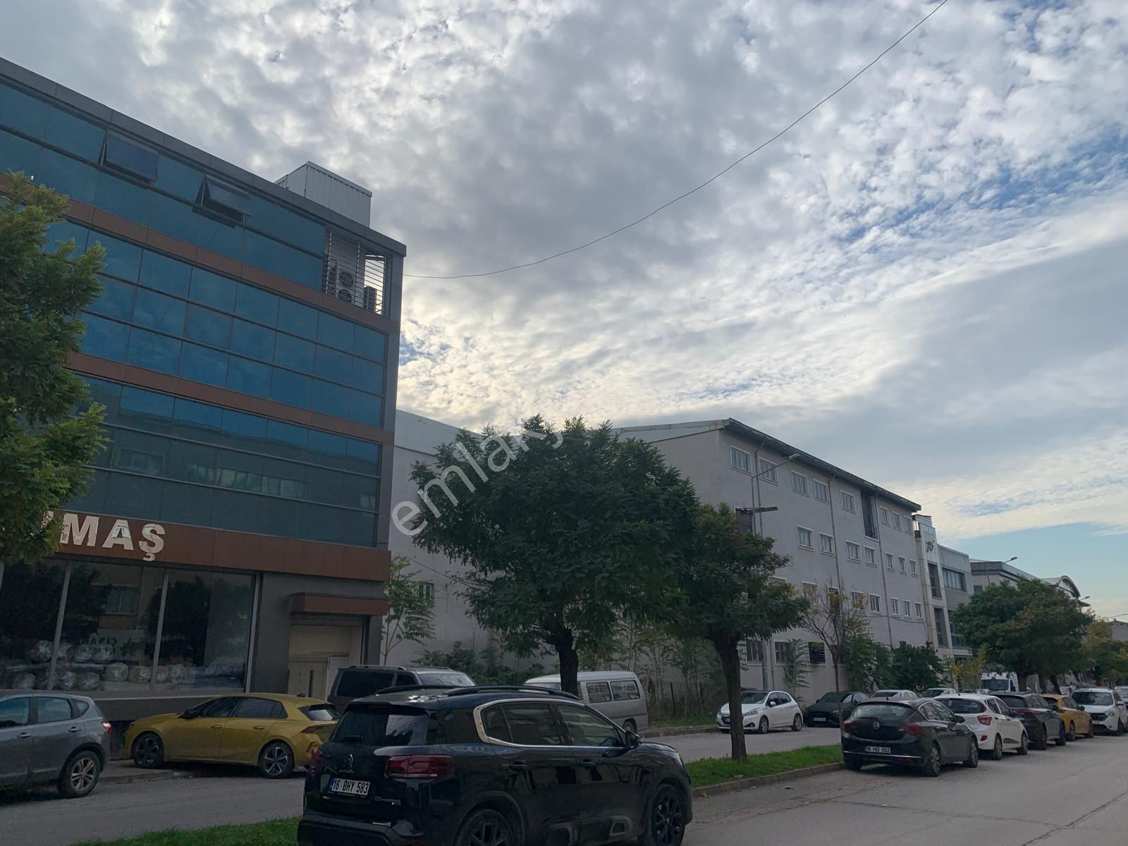 Turyap Leyla Akçınar'dan Vişne Cad. 300 M2 Giriş Kat Kiralık