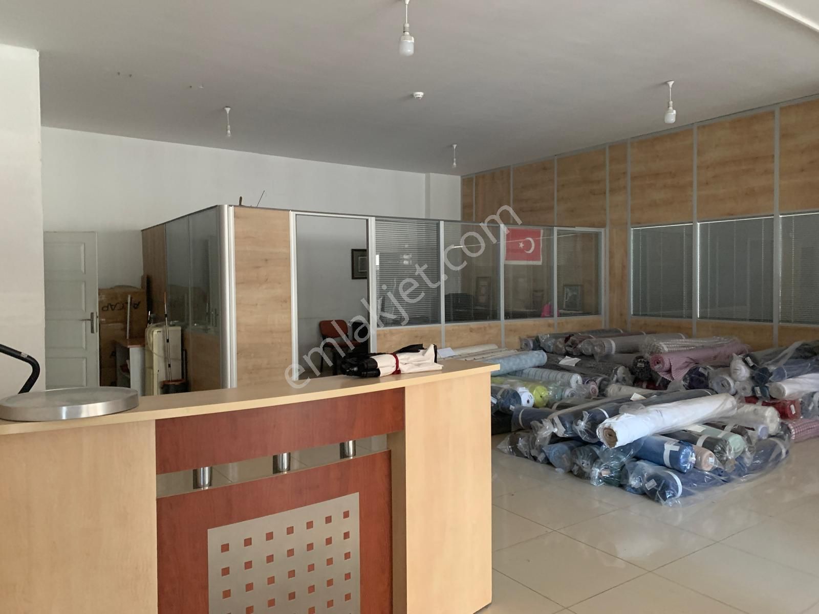 Turyap Leyla Akçınar'dan Vişne Cad. 300 M2 Giriş Kat Kiralık - Görsel 8