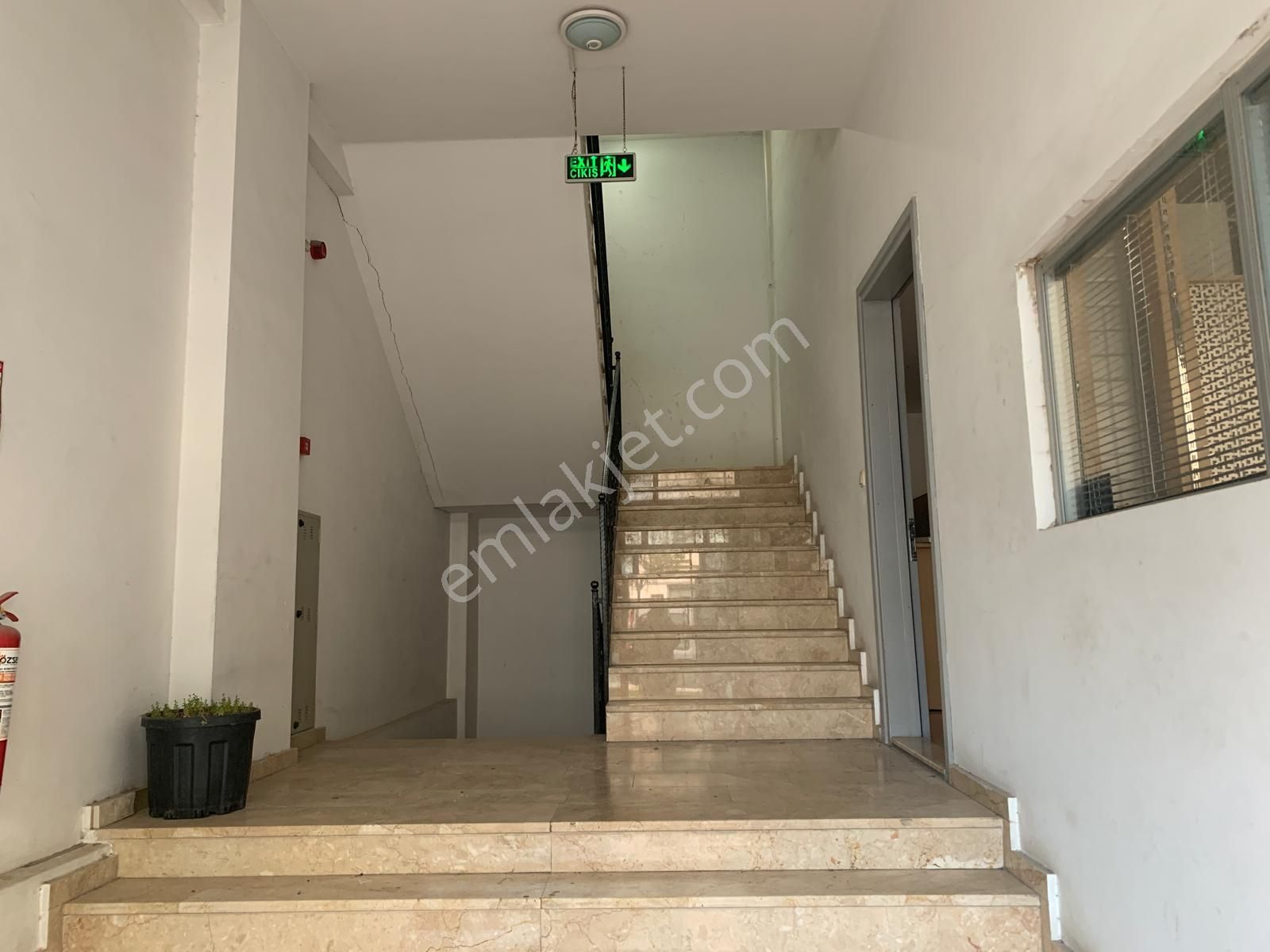 Turyap Leyla Akçınar'dan Vişne Cad. 300 M2 Giriş Kat Kiralık - Görsel 11