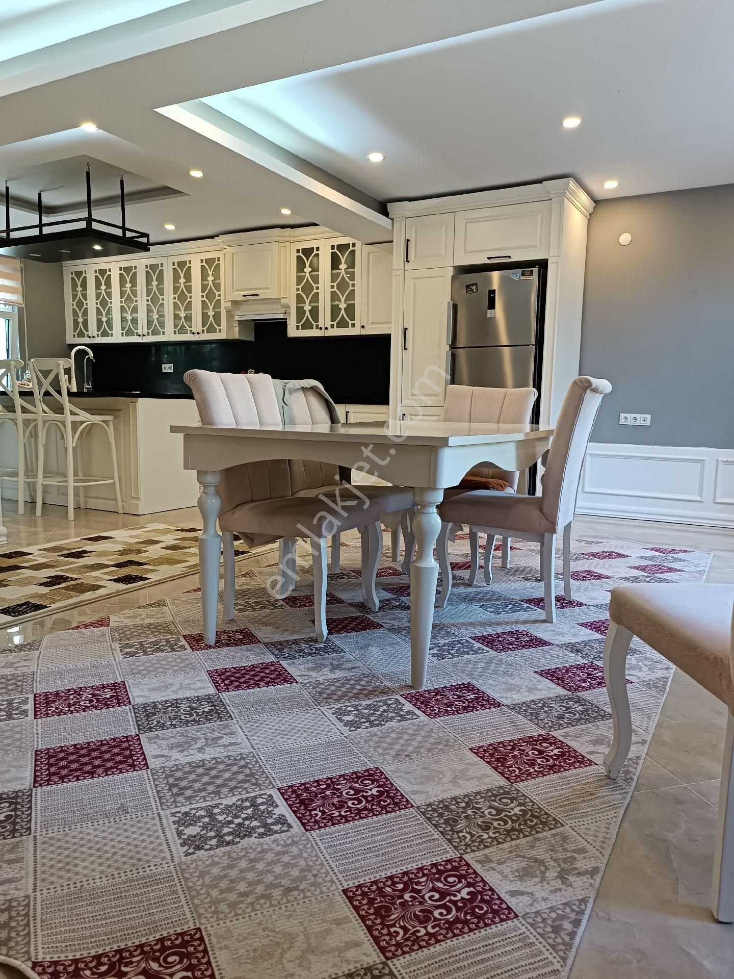 Karaburunda Deniz Ve Orman Manzaralı Eşyalı Hazır Kiralık Villa - Görsel 7