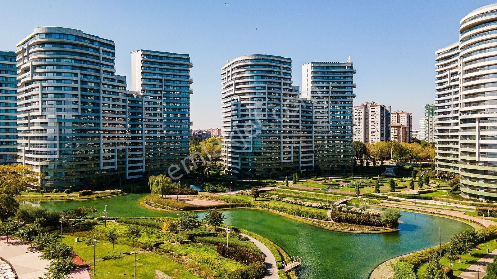 İstanbul Bakırköy'de Lüks Olanaklara Sahip Site İçinde Daireler - Görsel 2
