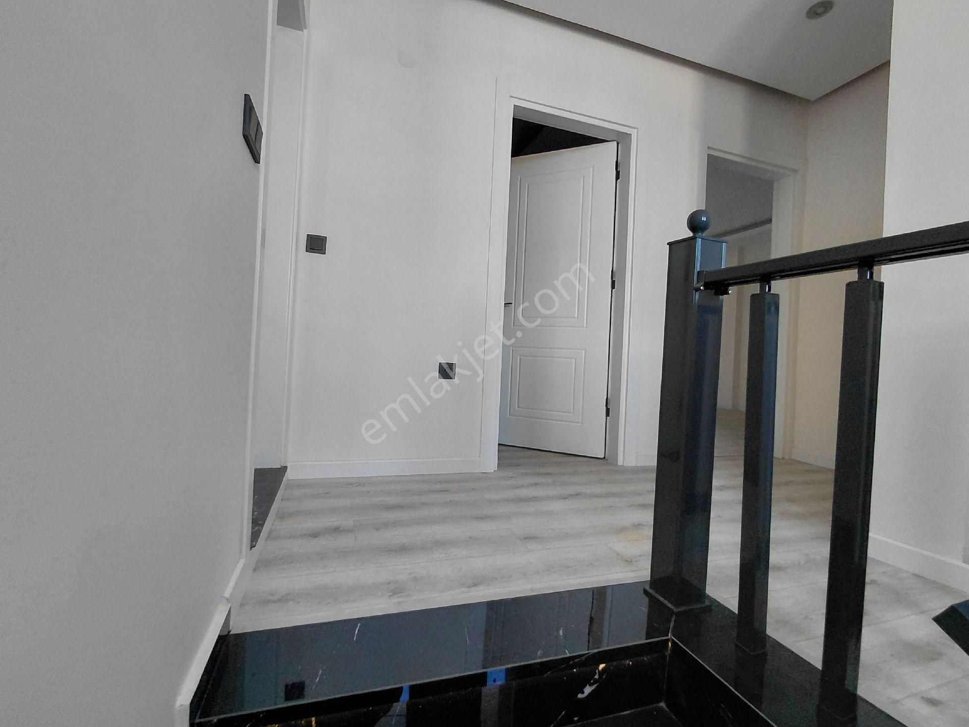 Didim Fevzipaşa Mahallesinde Mt Plaja! Tam Müstakil Deniz Manzaralı Villa - Görsel 16