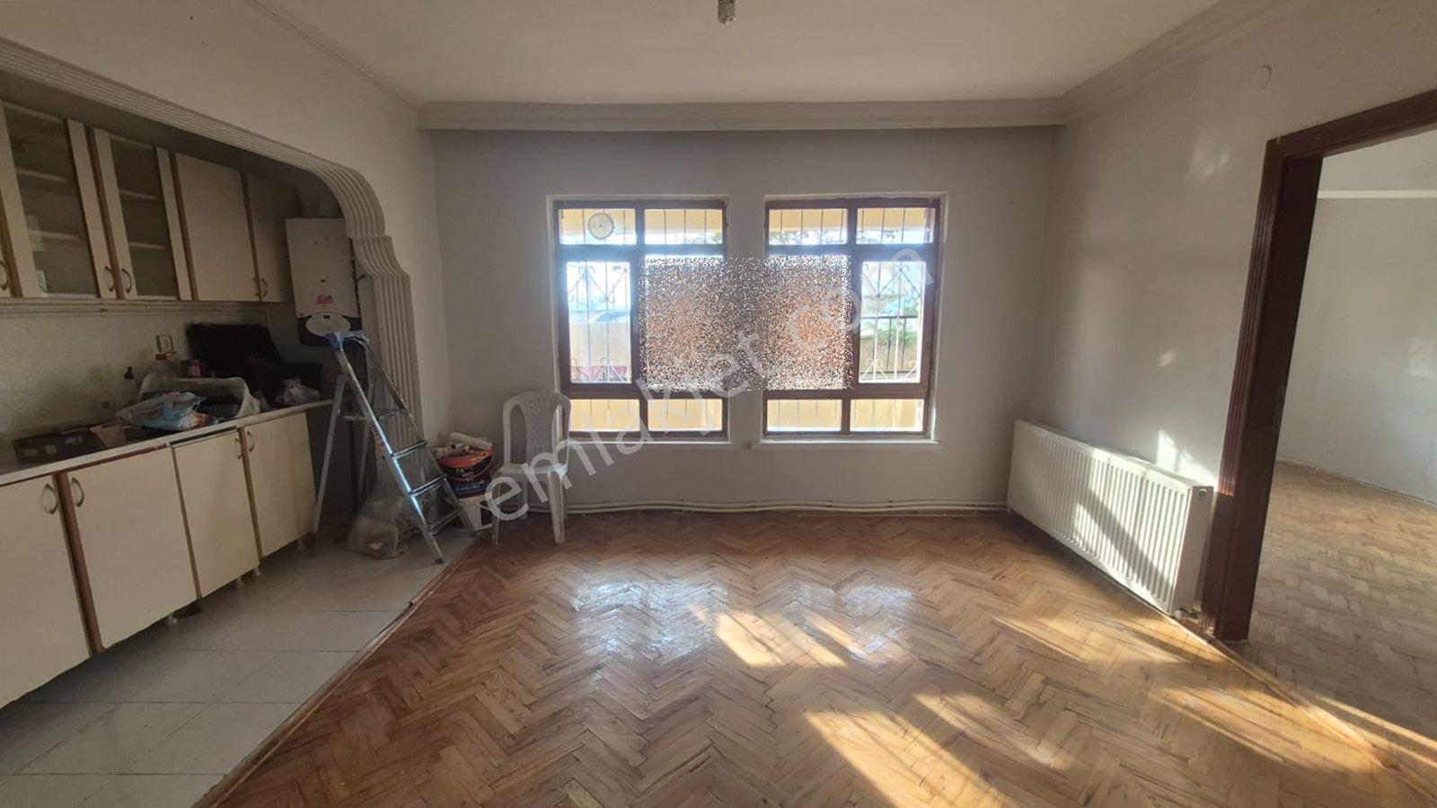 Gazi Göbeğe Yürüme Mesafesinde Düz Giriş 2+1 Satılık Kupon Daire !! - Görsel 4