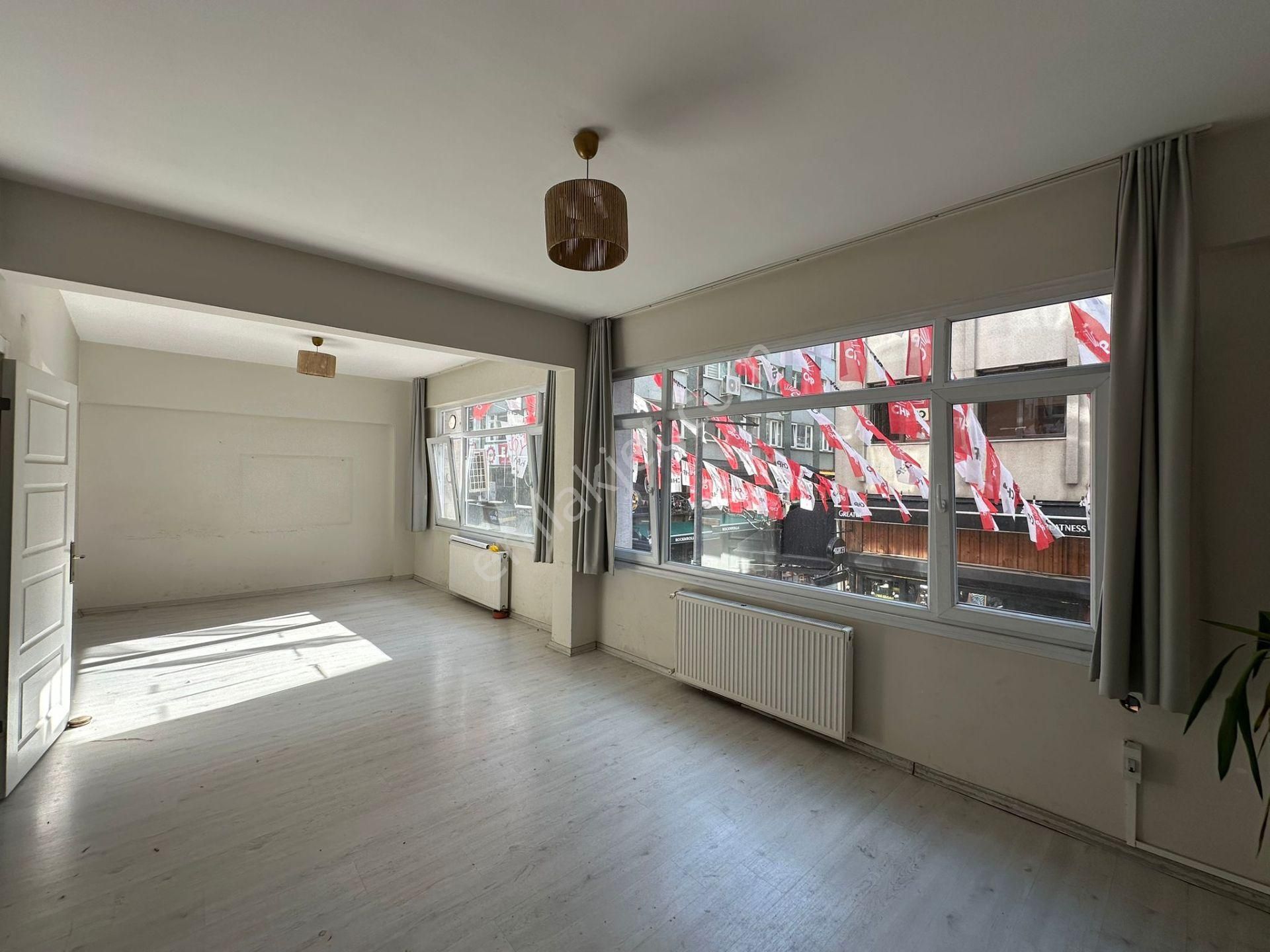 Bosforce'dan Kadıköy Altıyolda 2+1 Kullanımlı Kiralık Ofis - Görsel 4