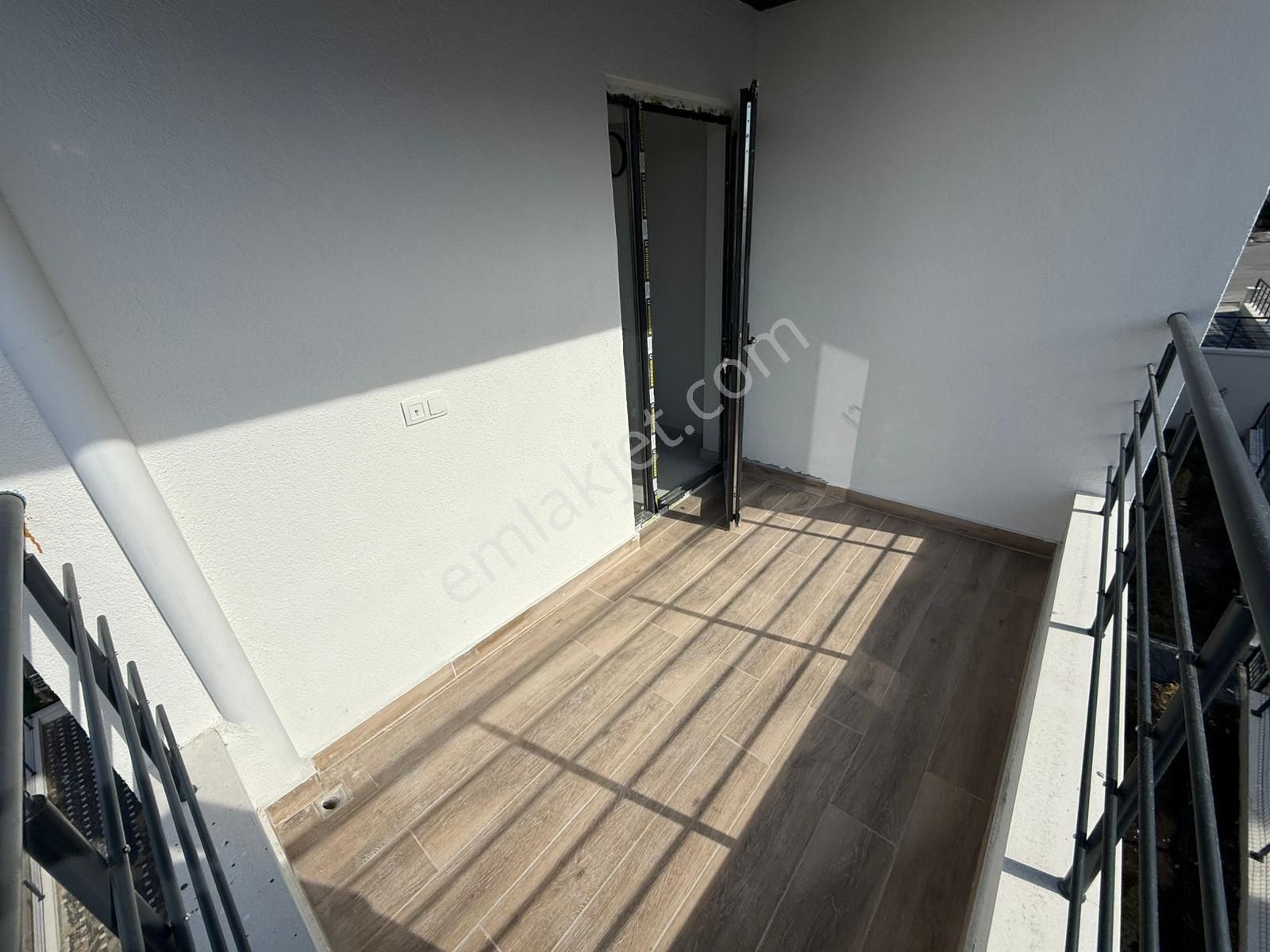 Ovacıkta Satılık Katta Ultra Lüks Yapılı 3+1 Daire - Görsel 5