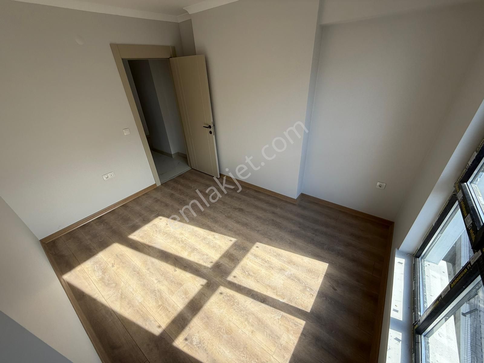 Ovacıkta Satılık Katta Ultra Lüks Yapılı 3+1 Daire - Görsel 13