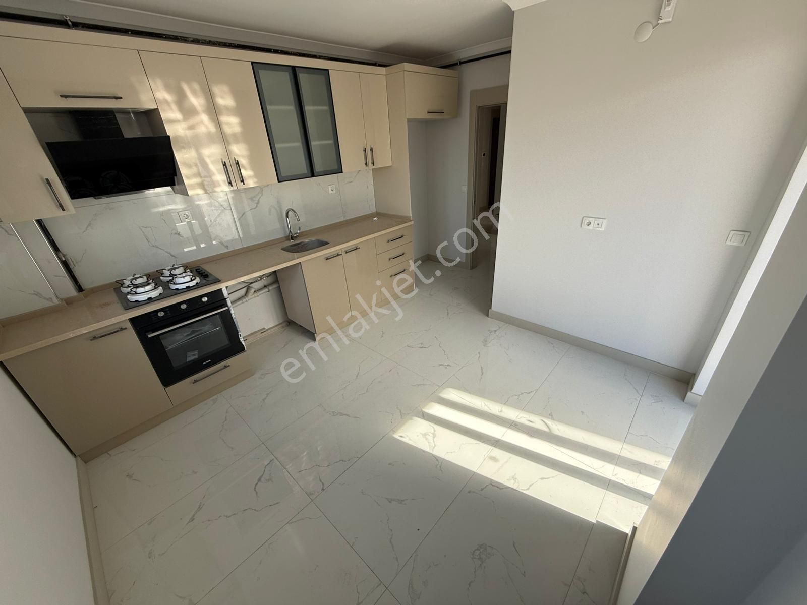 Ovacıkta Satılık Katta Ultra Lüks Yapılı 3+1 Daire - Görsel 16