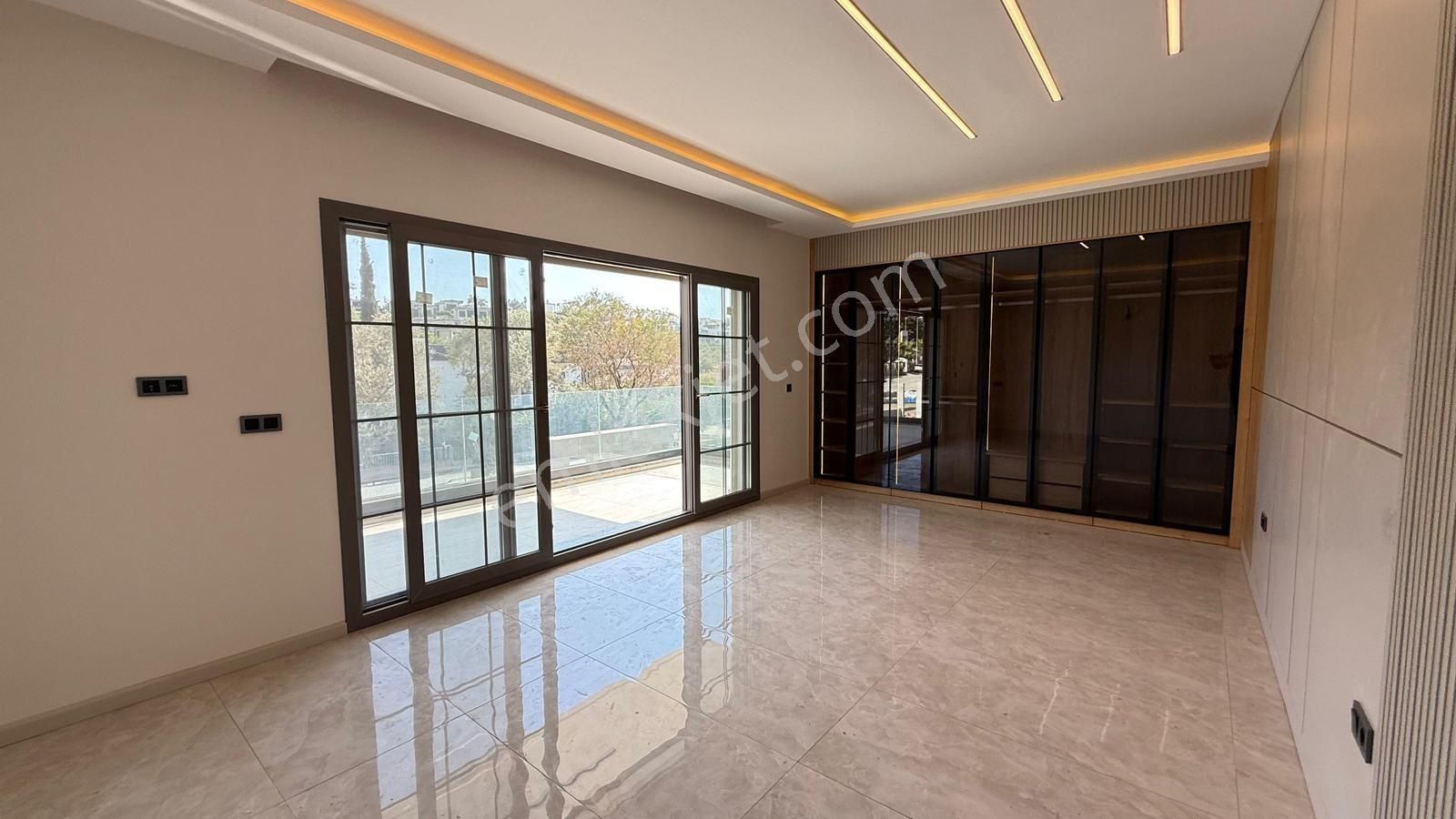 Kuşadası Yavansu Mevkisinde Satılık Müstakil Özel Havuzlu Villa - Görsel 24