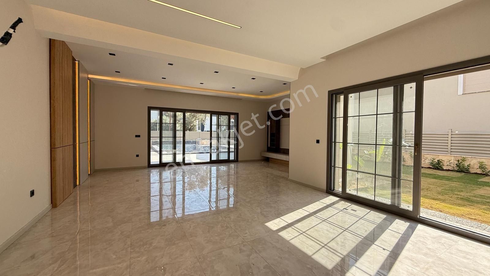 Kuşadası Yavansu Mevkisinde Satılık Müstakil Özel Havuzlu Villa - Görsel 14