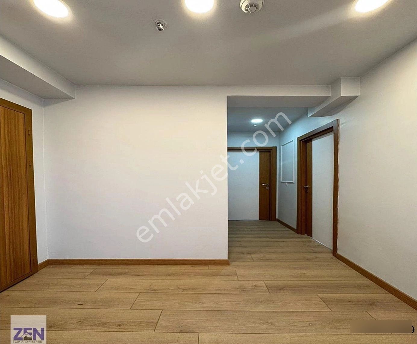 Cumhuriyet'te Site İçinde Havuzlu Otoparklı 2+1 Satılık Daire - Görsel 32