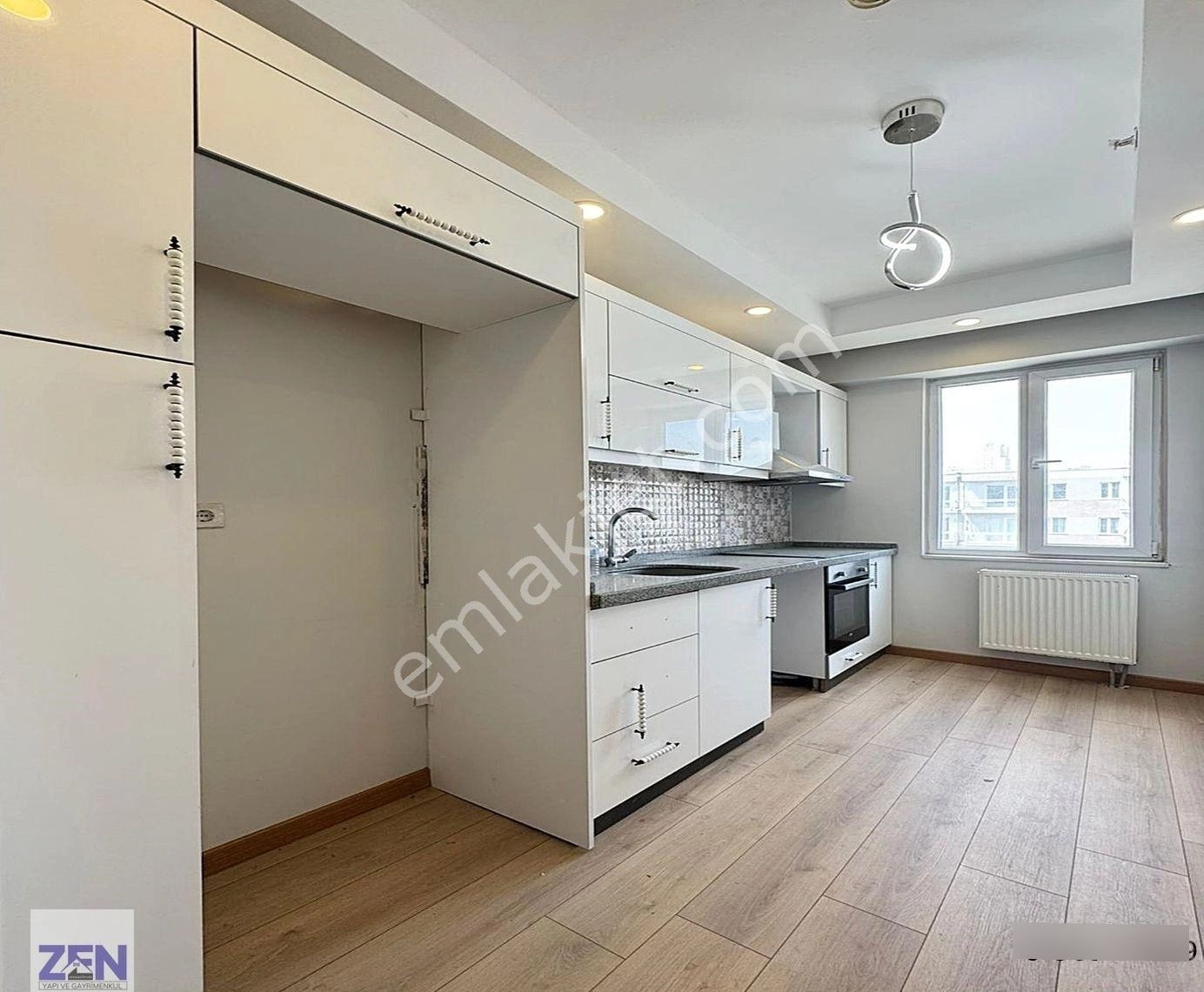 Cumhuriyet'te Site İçinde Havuzlu Otoparklı 2+1 Satılık Daire - Görsel 5