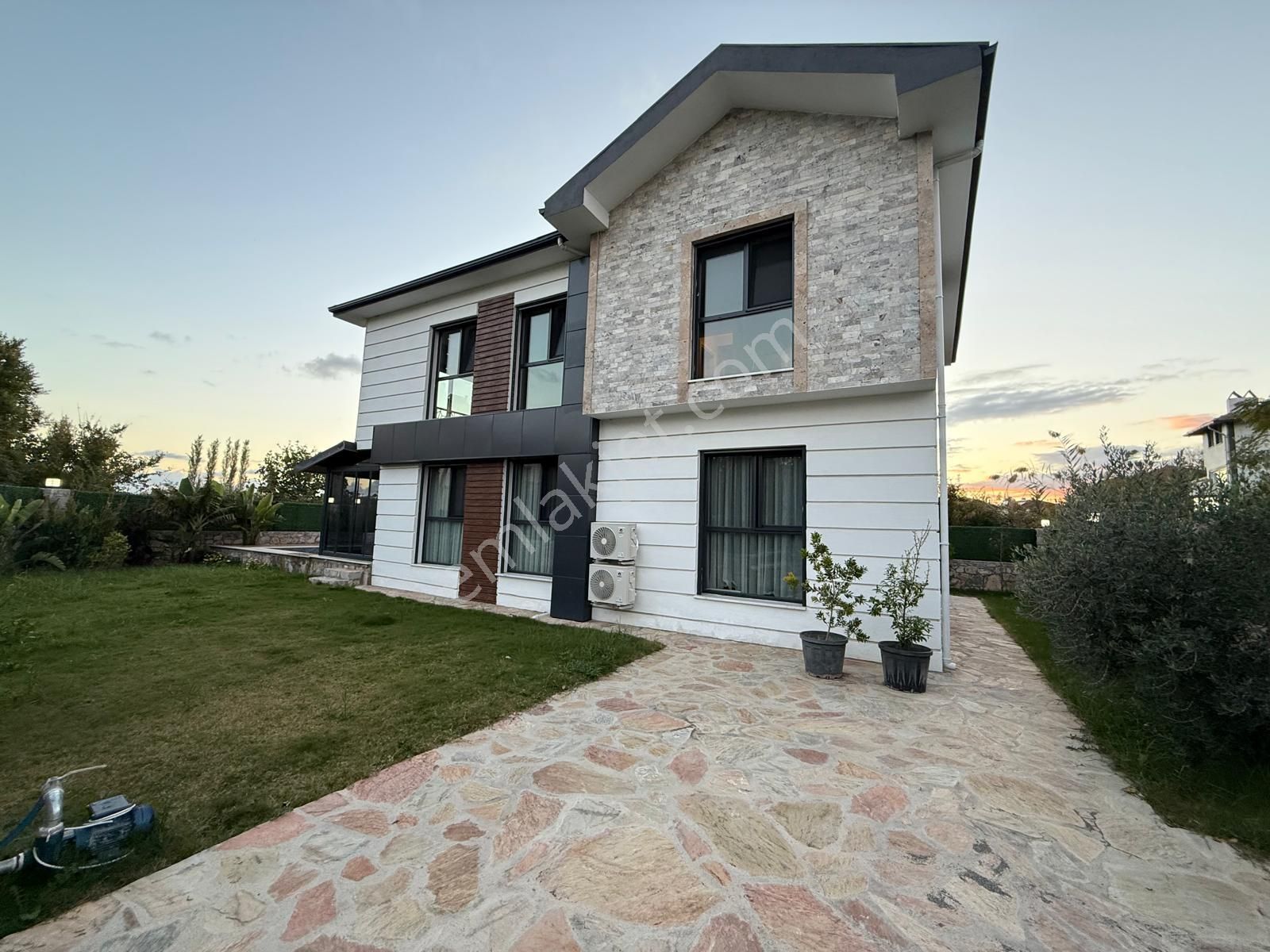 Stop’tan Dalaman Şerefler *427 M2 Arsa Paylı Havuzlu* 4+1 Dubleks Villa - Görsel 6