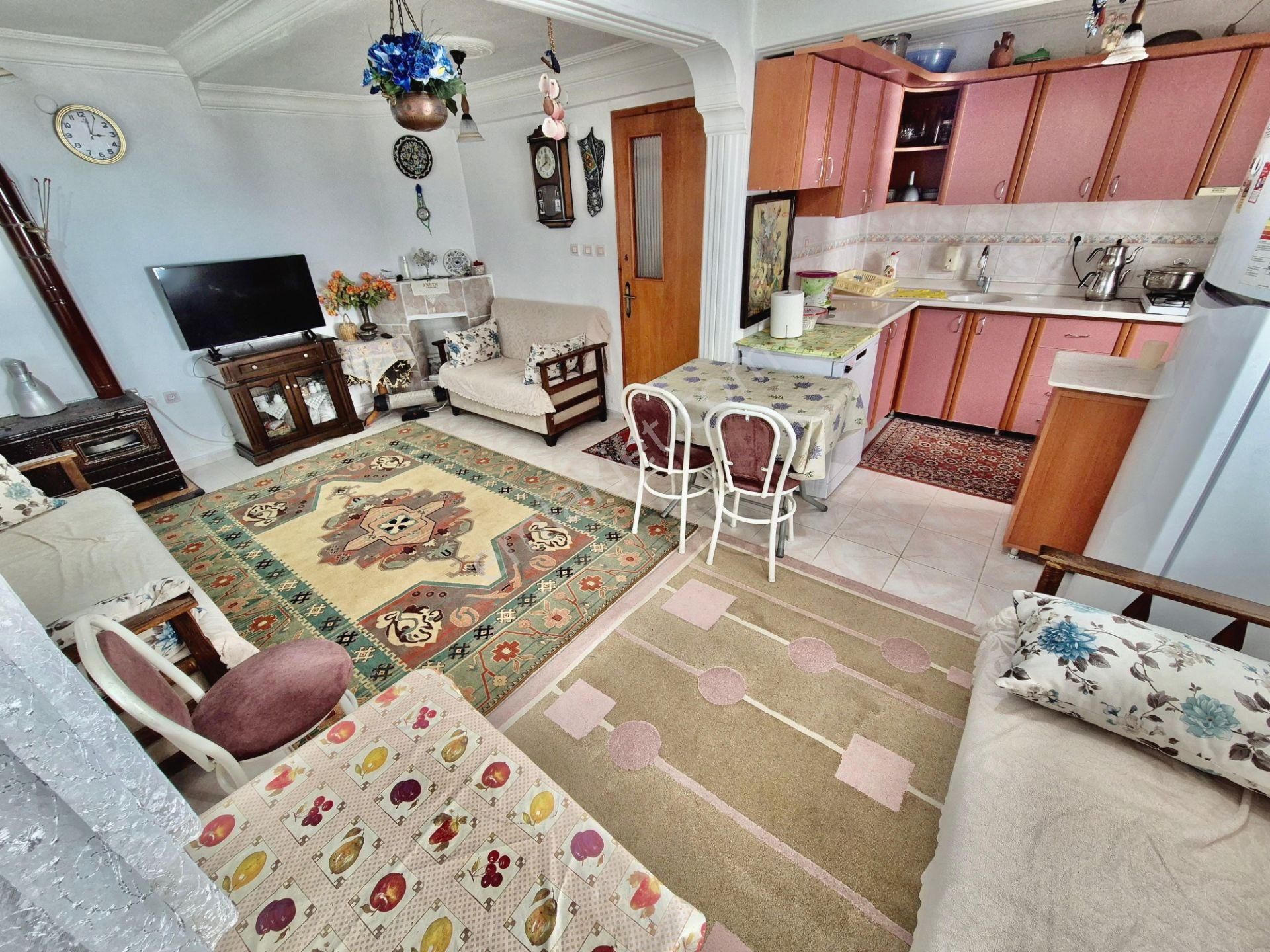 ▓zeytinli Gayrimenkul'den Deniz Manzaralı & Bahçeli 4+1 Satılık Villa - Görsel 3