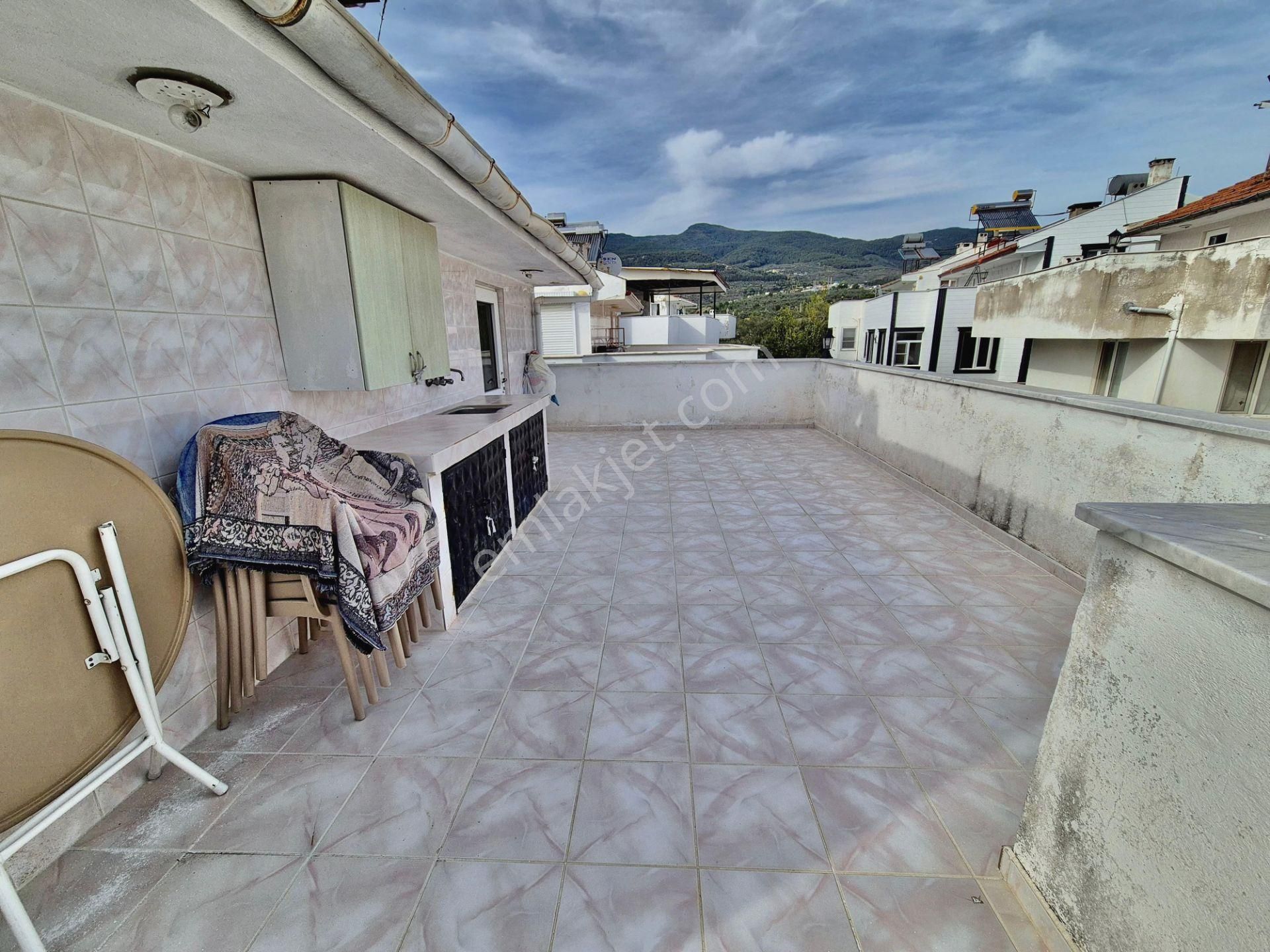 ▓zeytinli Gayrimenkul'den Deniz Manzaralı & Bahçeli 4+1 Satılık Villa - Görsel 9