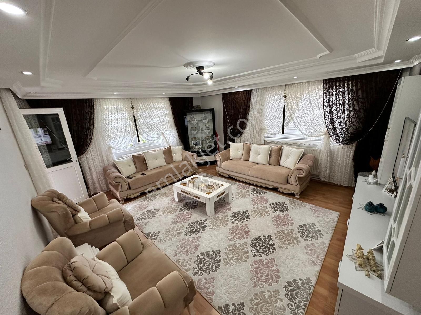 Bahçelievler'de Satılık 3 Katlı Komple Bina - Görsel 14