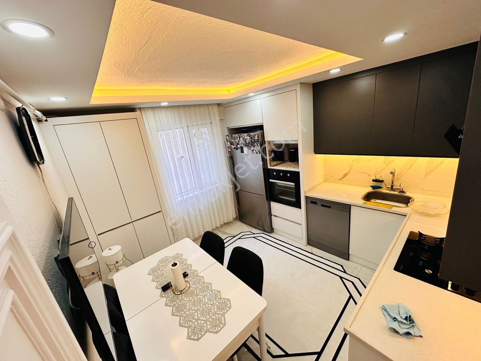 Bahçelievler'de Satılık 3 Katlı Komple Bina - Görsel 15