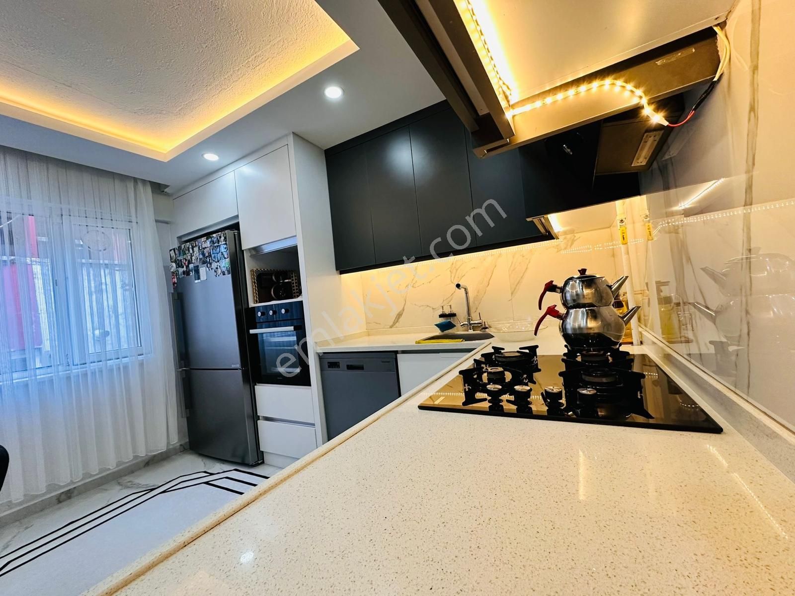 Bahçelievler'de Satılık 3 Katlı Komple Bina - Görsel 11