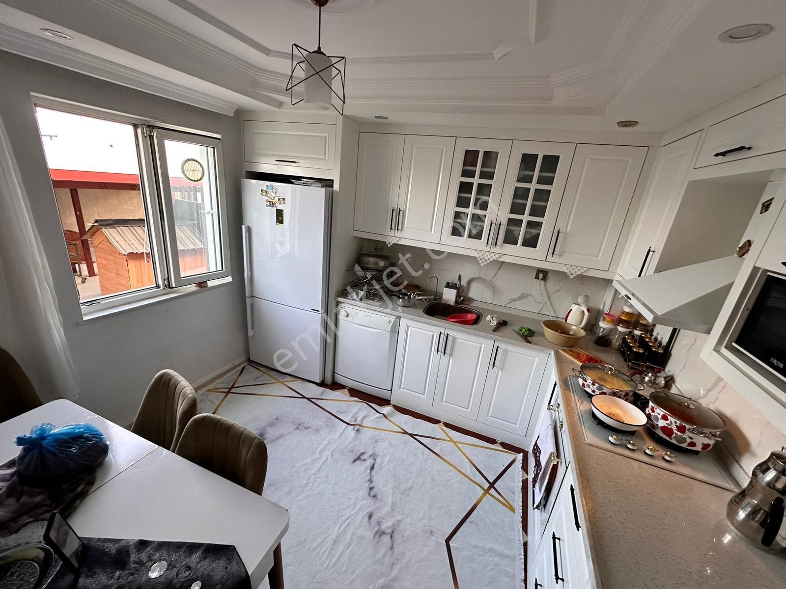 Bahçelievler'de Satılık 3 Katlı Komple Bina - Görsel 26