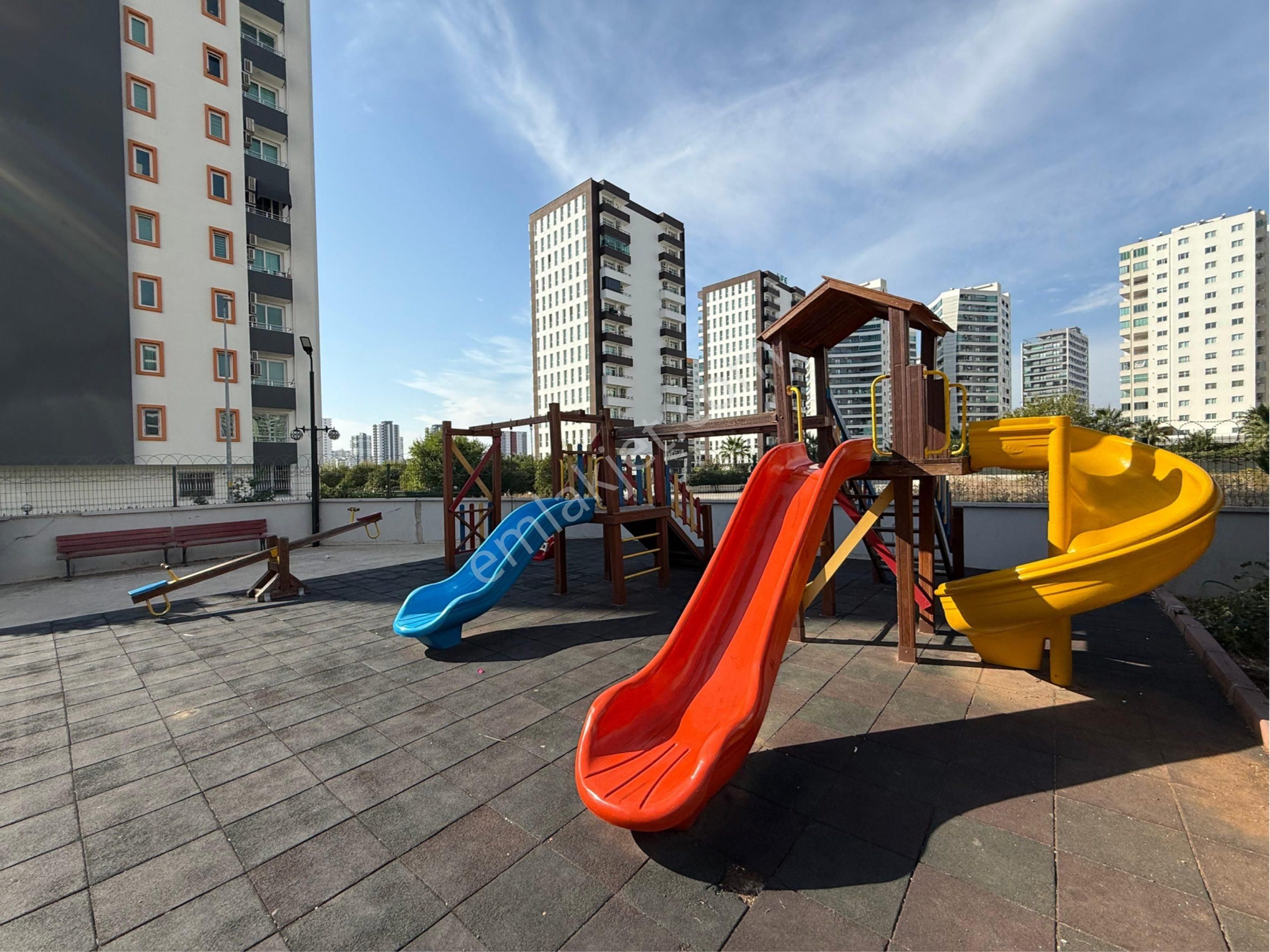 Gürselpaşada Site İçinde Güzel Lokasyon Satılık Daire - Görsel 3