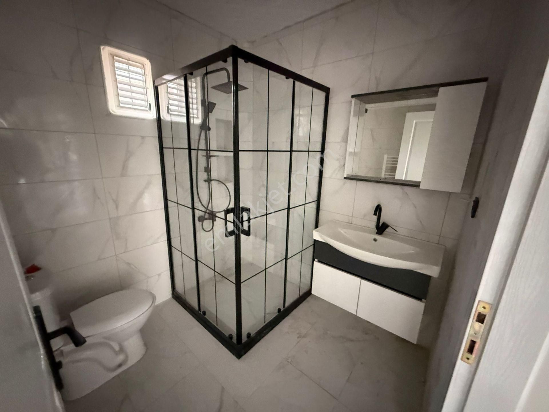 Vatan'dan Bağlarbaşı Merkezde Lüx Yapılı Asansörlü 6+1 Kapalı Teraslı Dublex - Görsel 16