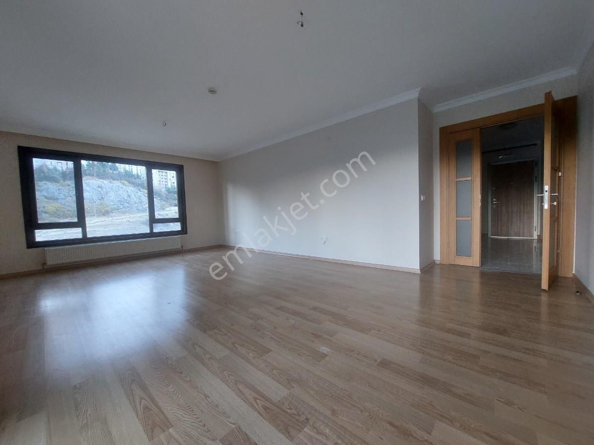 Çankaya Kırkkonaklar Esin Sitesinde 3+1 3 Kombili