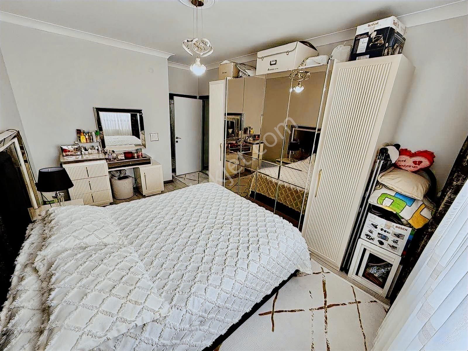 Yeni Çınar'dan Sitede Ara Kat Teras,cam Balkon'lu Lüx 3+1 Daire. - Görsel 19