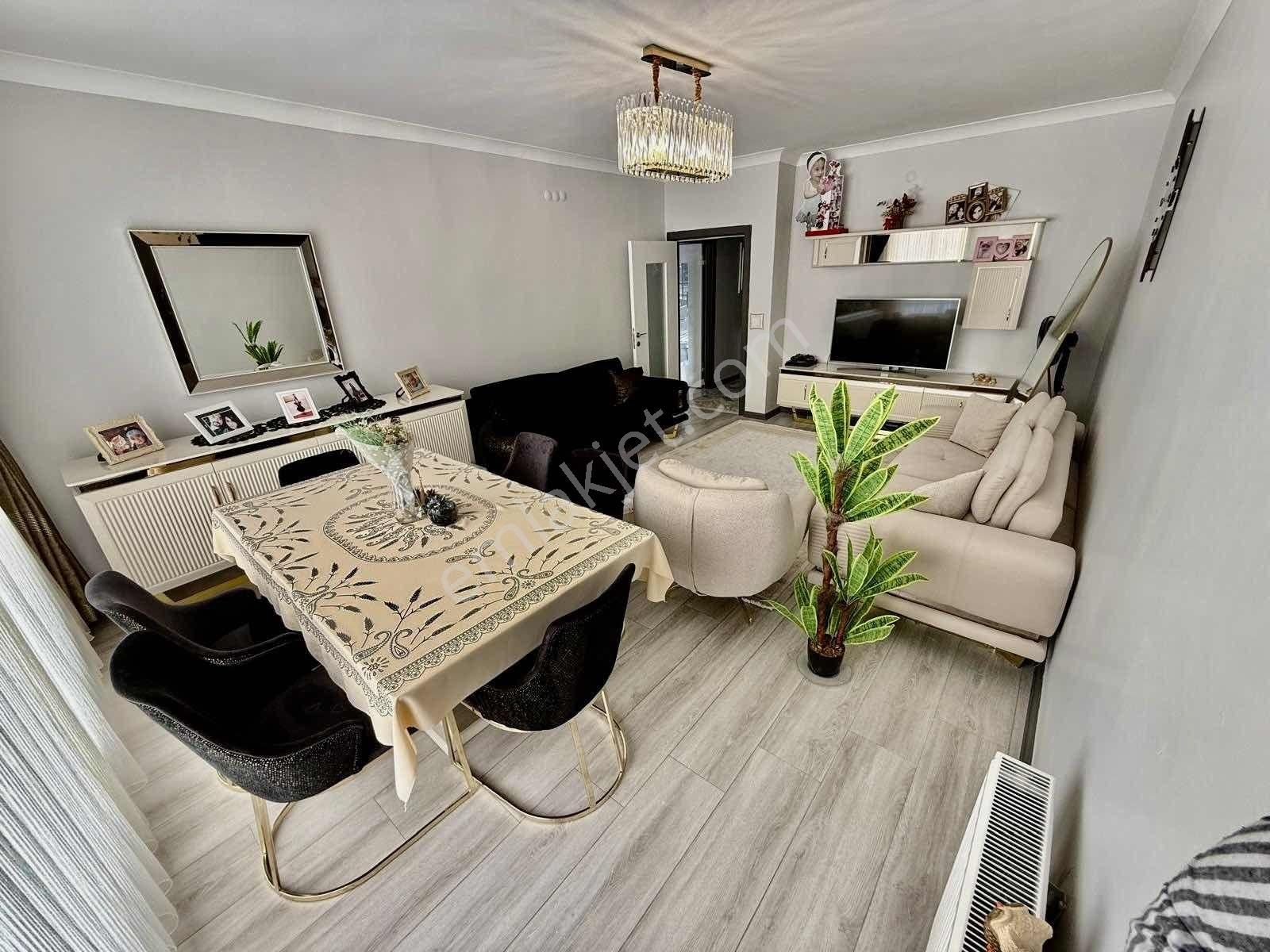 Yeni Çınar'dan Sitede Ara Kat Teras,cam Balkon'lu Lüx 3+1 Daire. - Görsel 2