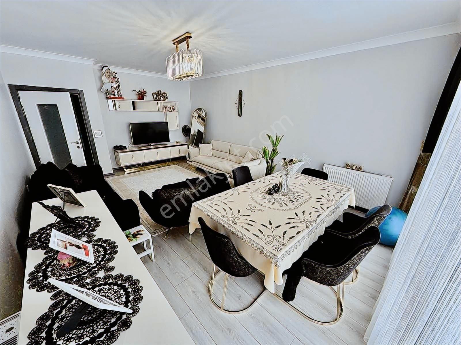 Yeni Çınar'dan Sitede Ara Kat Teras,cam Balkon'lu Lüx 3+1 Daire. - Görsel 5
