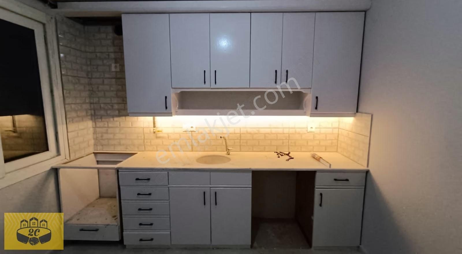 Güzelyalıda 8 Katlının 6.katı 3+1 K.mutf Kombili Yeni Yapılı - Görsel 23
