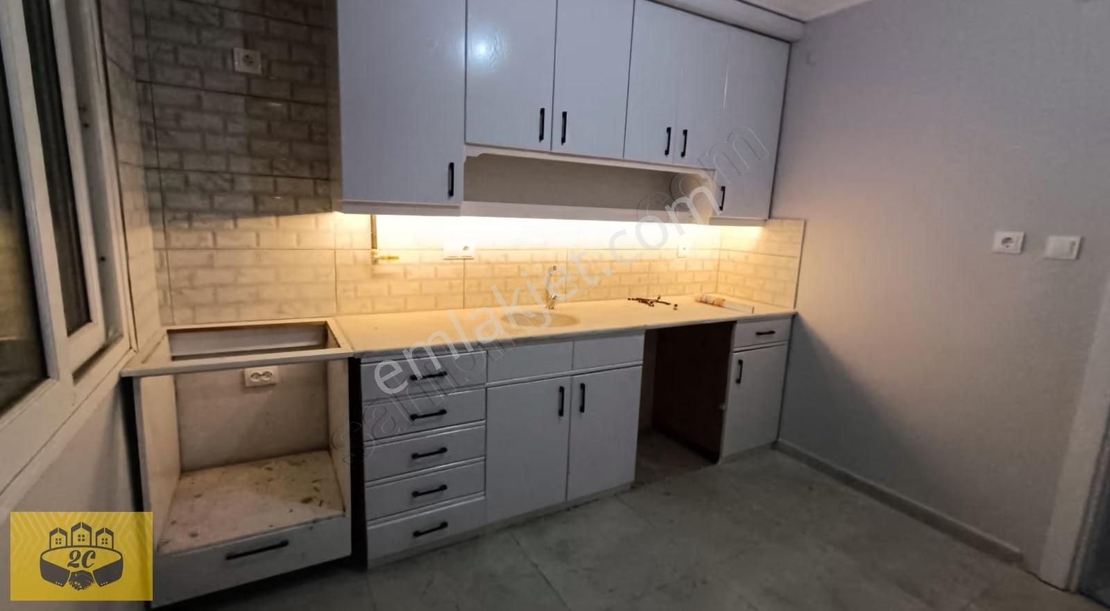 Güzelyalıda 8 Katlının 6.katı 3+1 K.mutf Kombili Yeni Yapılı - Görsel 6