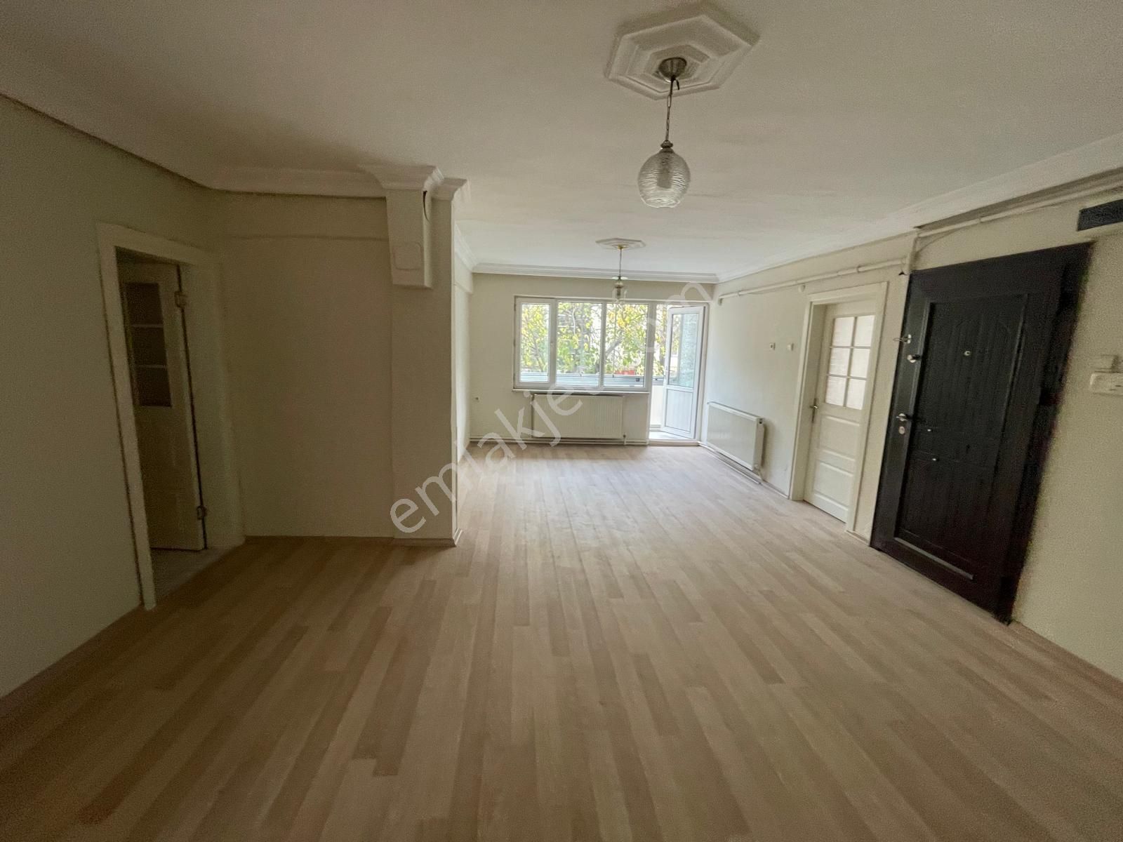 Bursa Kılıç Tan 152 Evler Cadde Üzeri Kiralık 3,5+1 Daire 1.kat